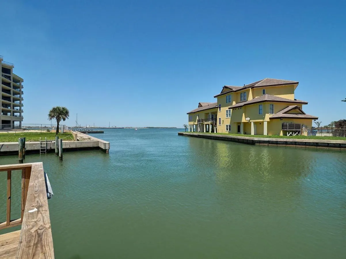 Bay Tree B1516 Holiday home *