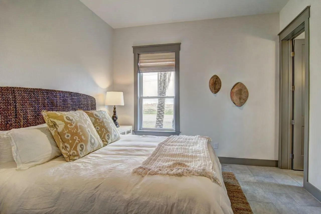 Cinnamon Shore- Living Water 123 Fi Port Aransas