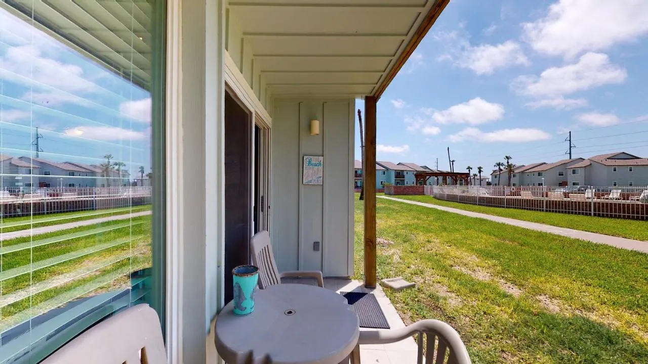 Holiday home Ah-a100 First Floor Condo, Newly Remodeled, Overlooks Shared Pool