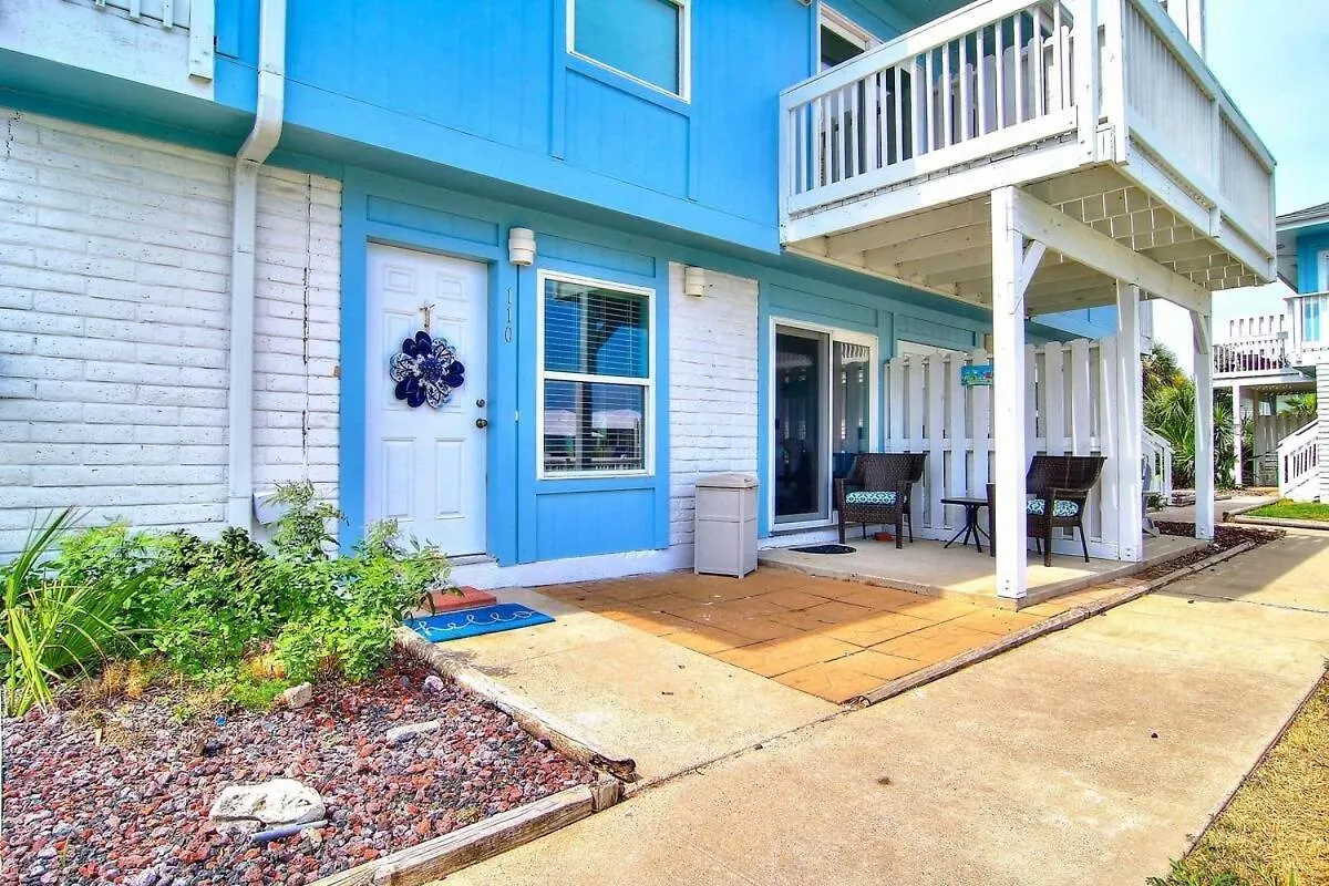 Ec110 Newly Renovated, 2 Bedroom First Floor Condo, Shared Pool & Grill, Boardwalk Apartment