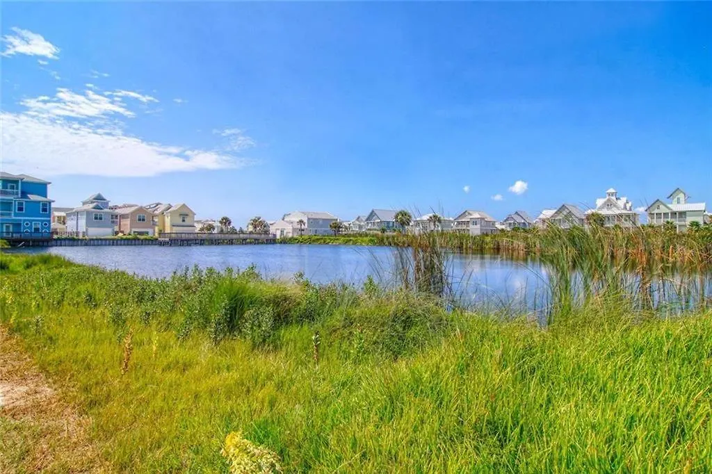 Ec110 Newly Renovated, 2 Bedroom First Floor Condo, Shared Pool & Grill, Boardwalk Apartment