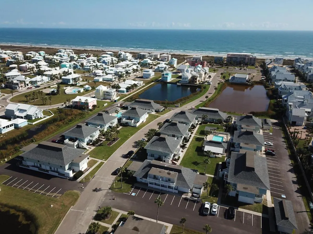Ec110 Newly Renovated, 2 Bedroom First Floor Condo, Shared Pool & Grill, Boardwalk *