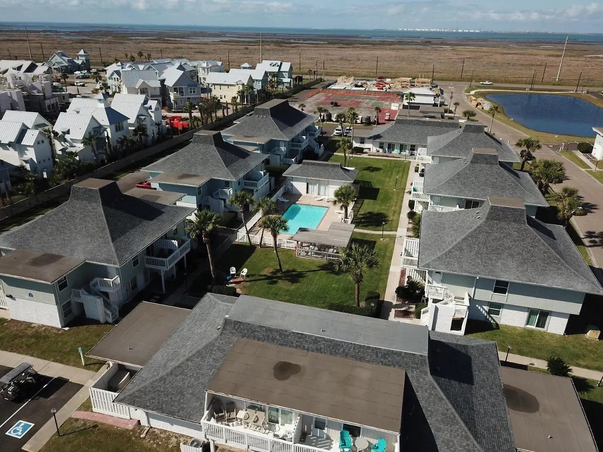 Apartment Ec110 Newly Renovated, 2 Bedroom First Floor Condo, Shared Pool & Grill, Boardwalk *