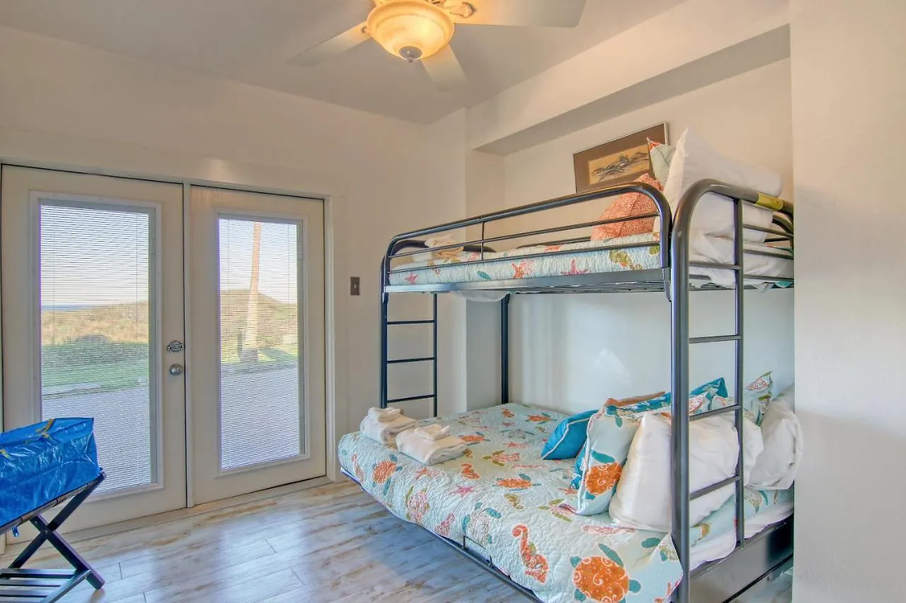 Holiday home Pelican Sunrise Lc13