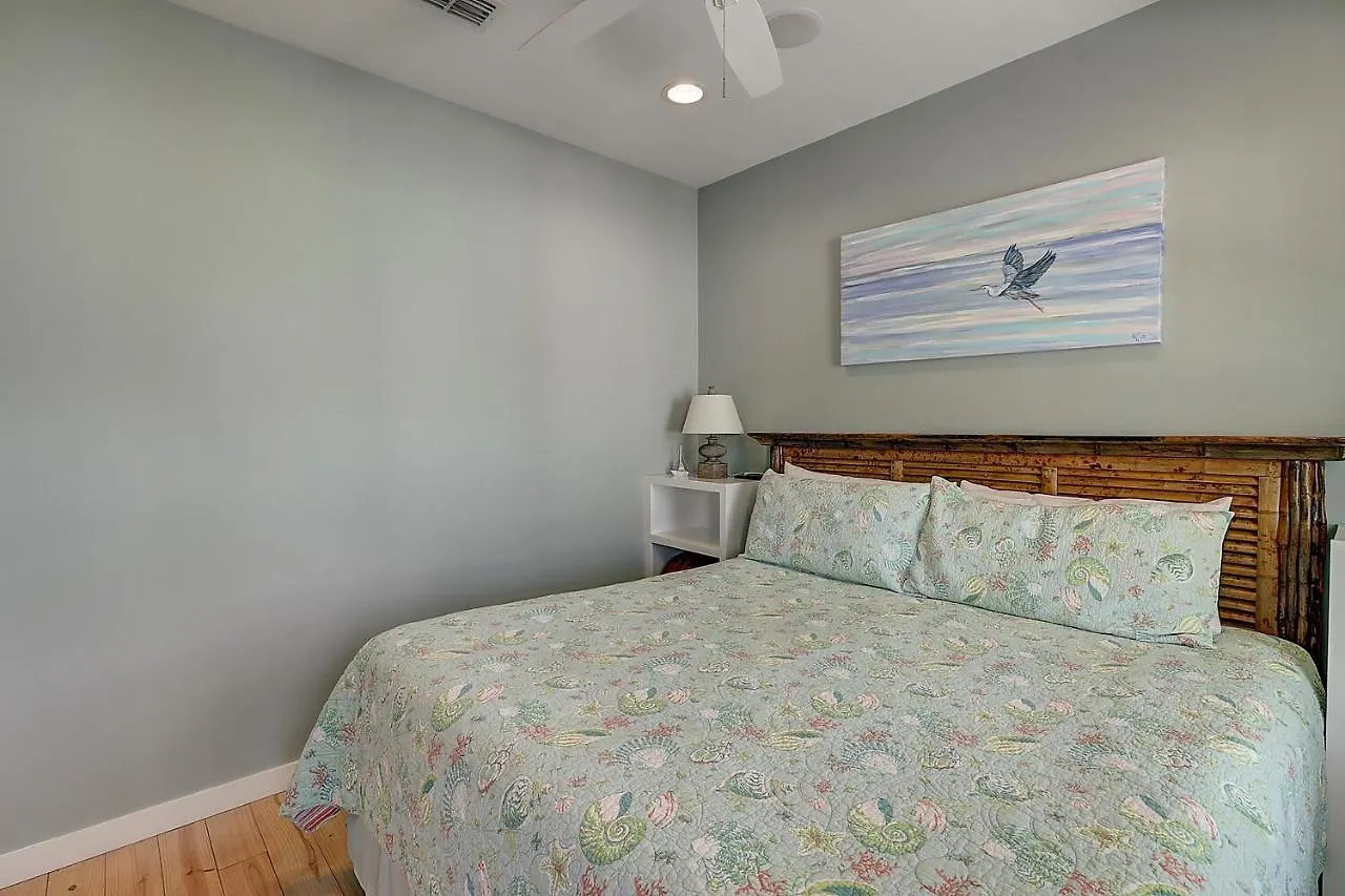 Holiday home Flip Flop Life Ov22 - Pet Friendly *