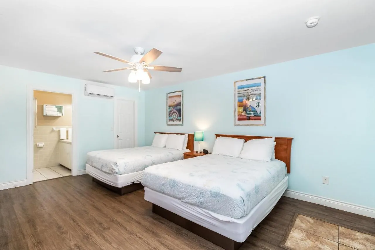 Tropic Island Motel