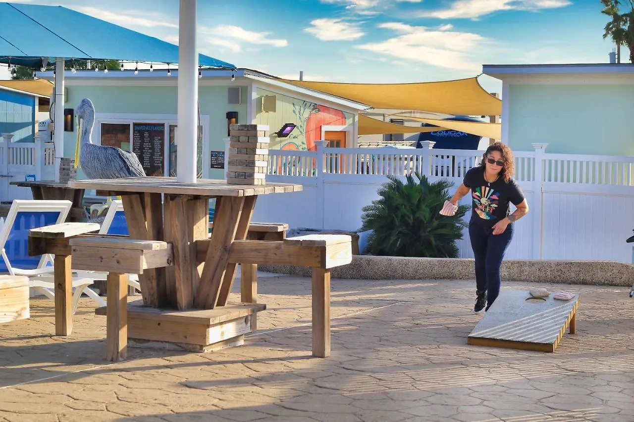 Tropic Island Motel