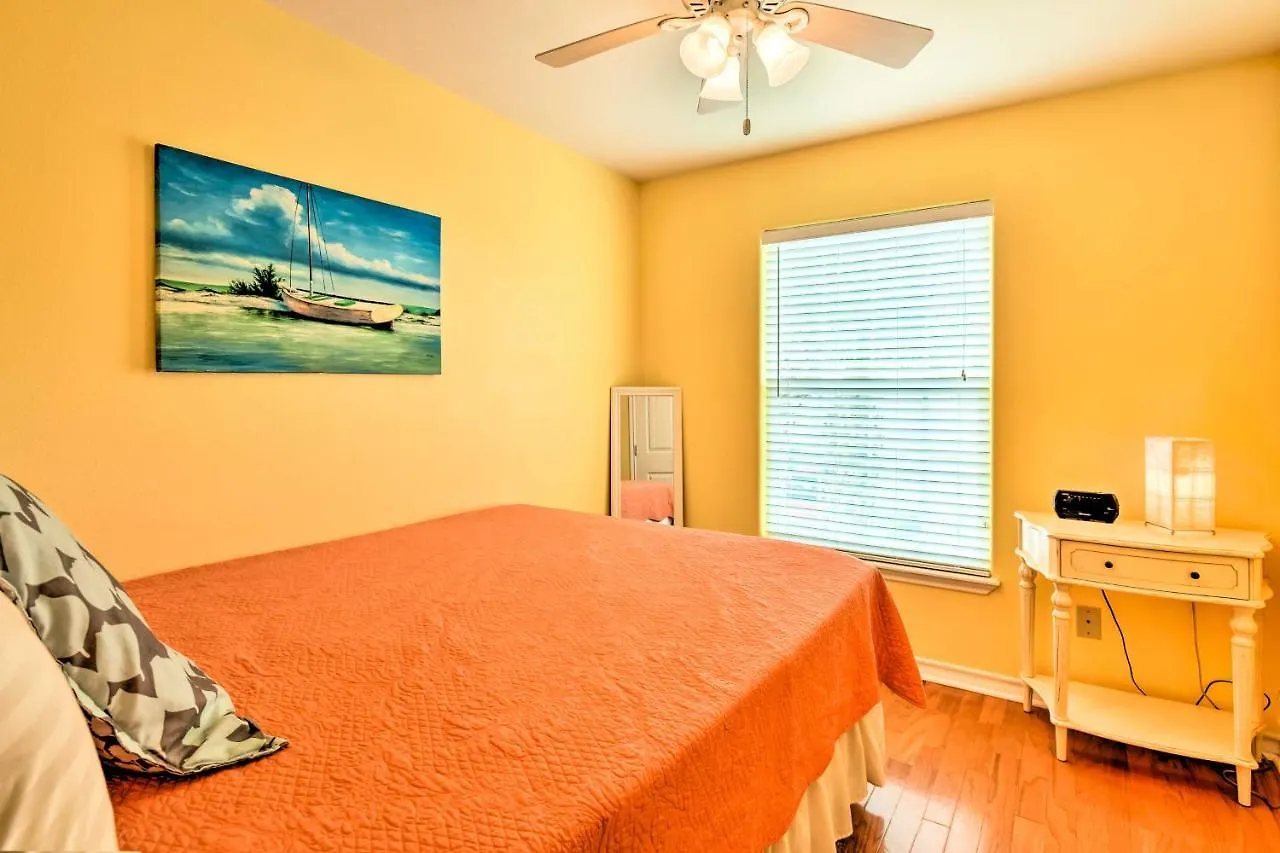 Spacious Near And Golfing Apartment