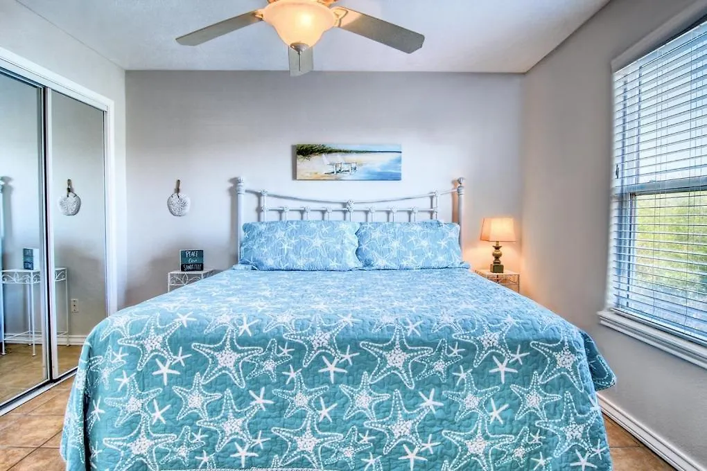 Blew By Holiday home Port Aransas