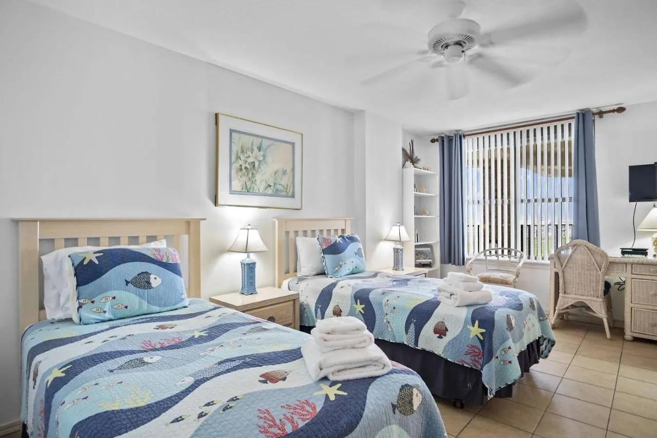 Relax With A Fabulous Ocean View Ocean Sounds In 2 Bedroom 2 Bath Den Holiday home