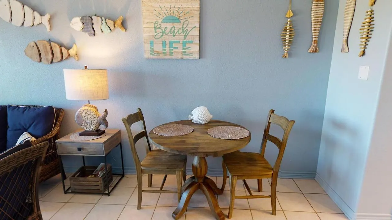 Ir142 1st Floor Condo, 2 Bed Studio, Shared Pool, Boardwalks To Beach *