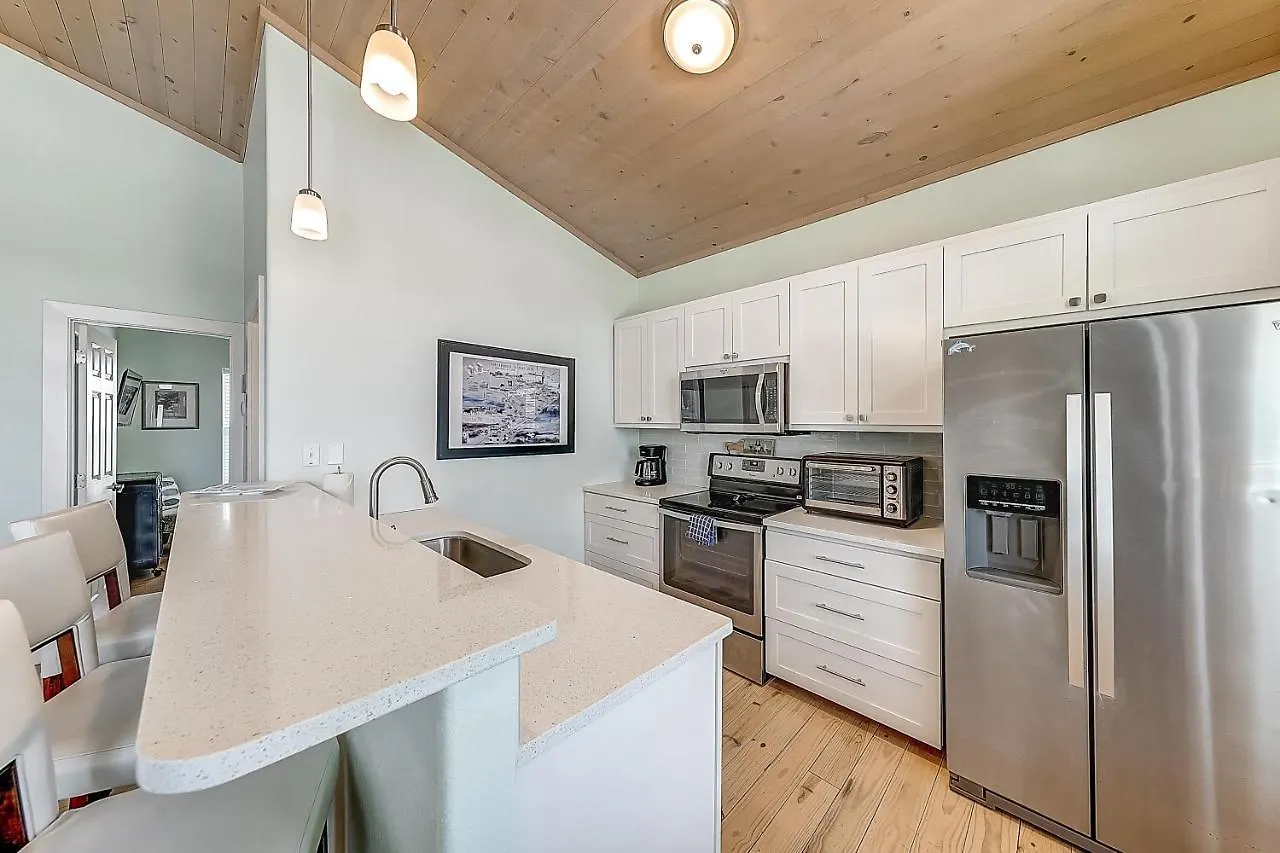 Eskridge Gem Unit B Holiday home *