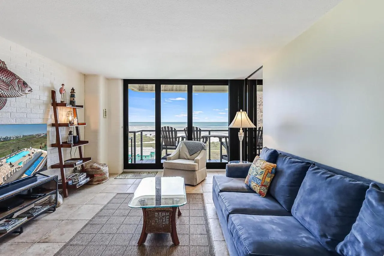 7th Floor View 2bd 2 Bath Den Holiday home