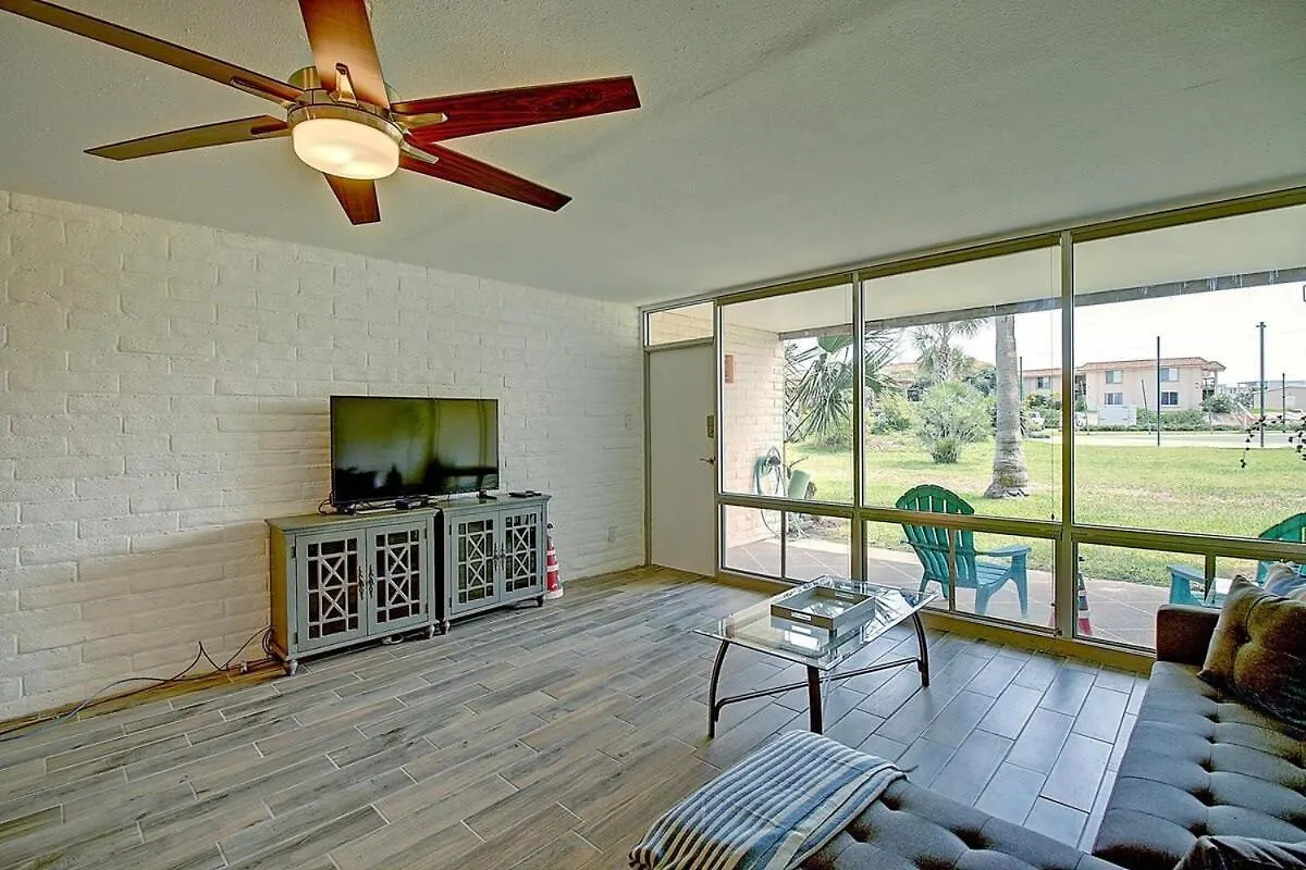 Holiday home A Salty Day Getaway At Sea Sands *