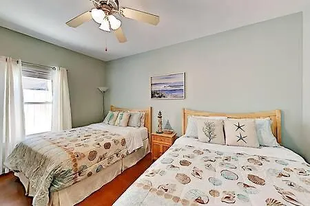 Holiday home Parrot's Hideaway At Pirates Bay *