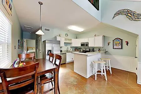Parrot's Hideaway At Pirates Bay Holiday home Port Aransas