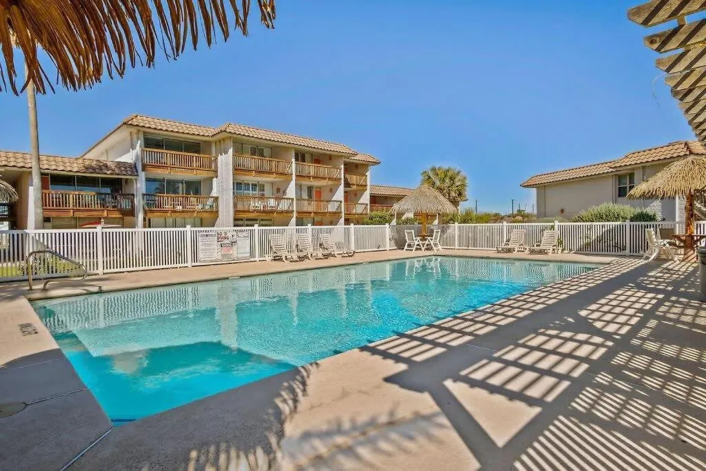 A Sunny At Sea Sands Holiday home