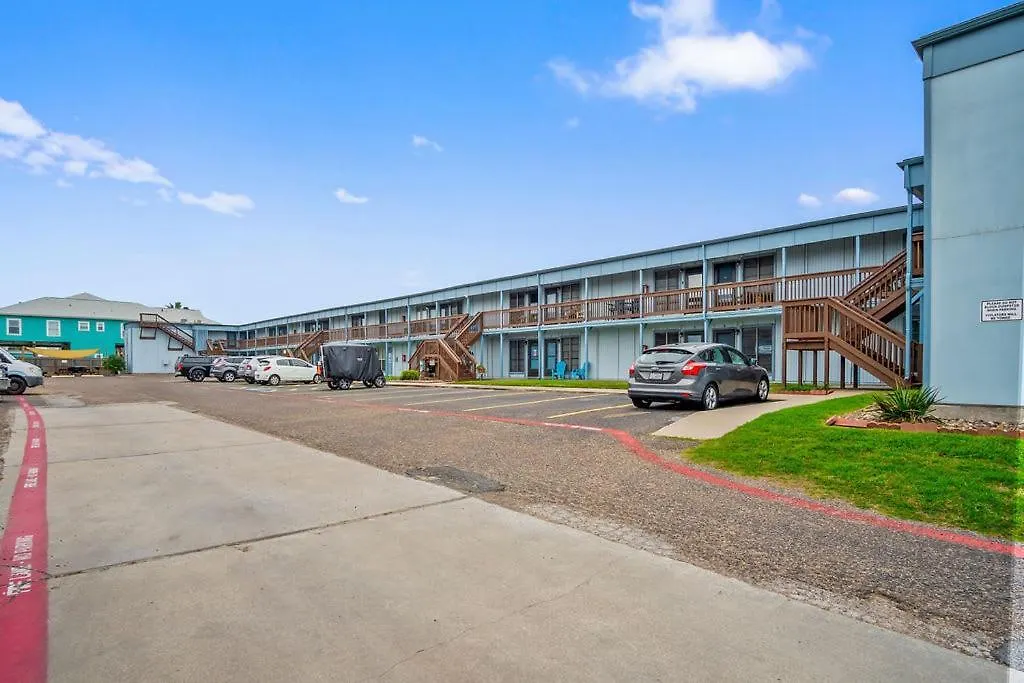 Great Location Golf Carts Close 2 *