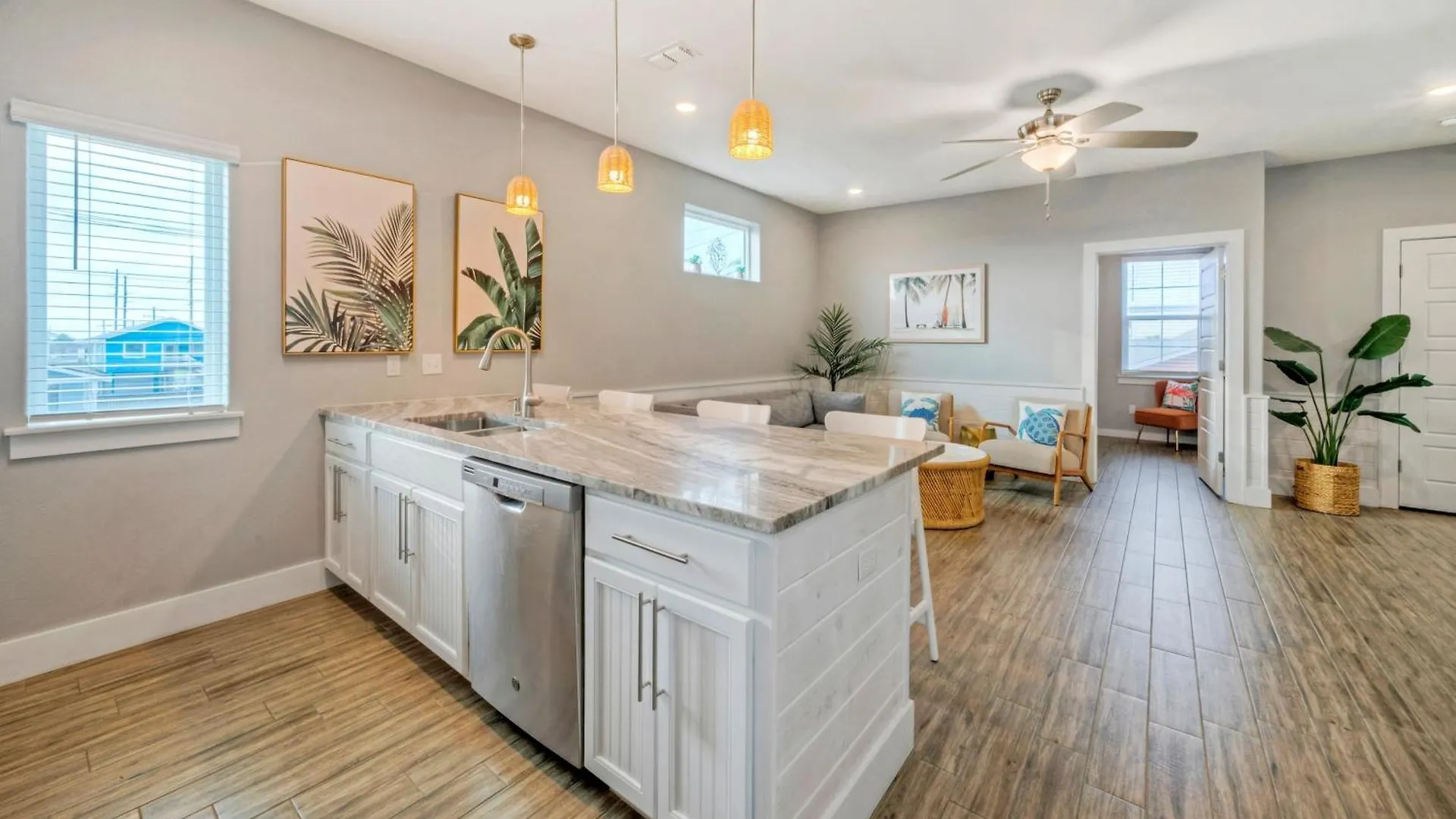 Holiday home The Blue Crab By Avantstay Pool Access Blocks To The