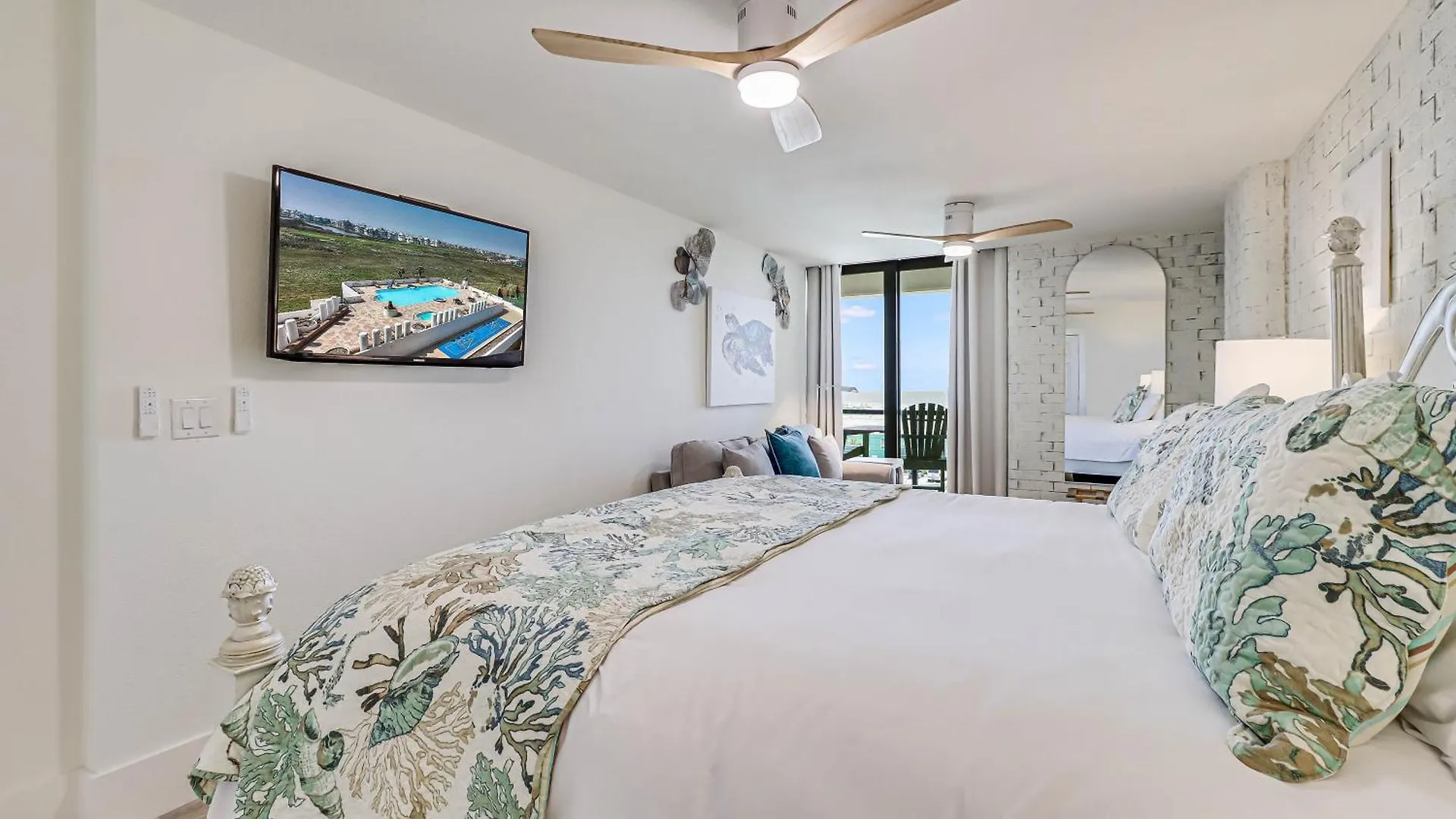 Soothing Sound And Phenomenal View Of The Ocean From Your Private Balcony In 2 Bedroom 2 Bath * Port Aransas