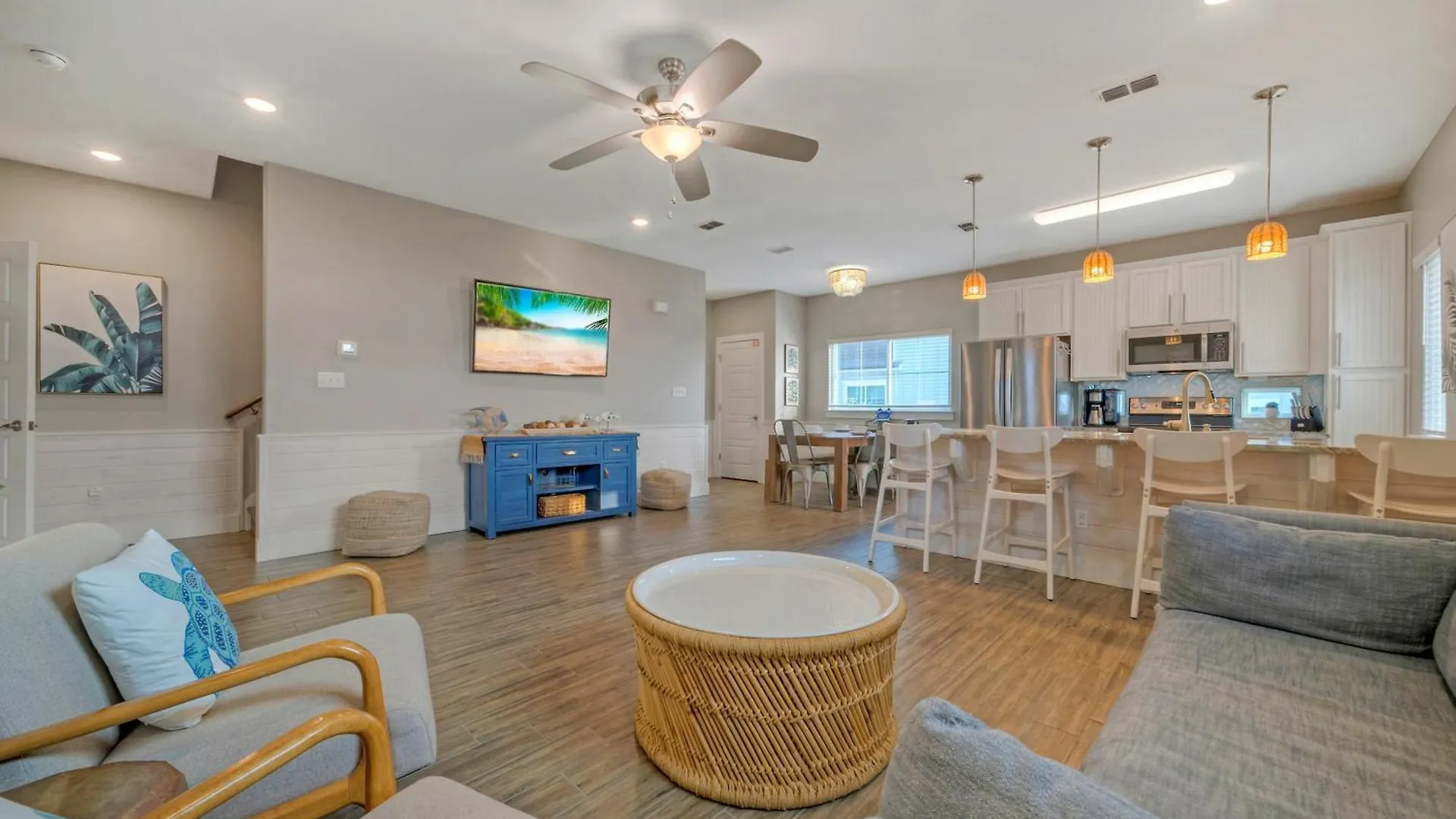 The Blue Crab By Avantstay Pool Access Blocks To The Holiday home Port Aransas