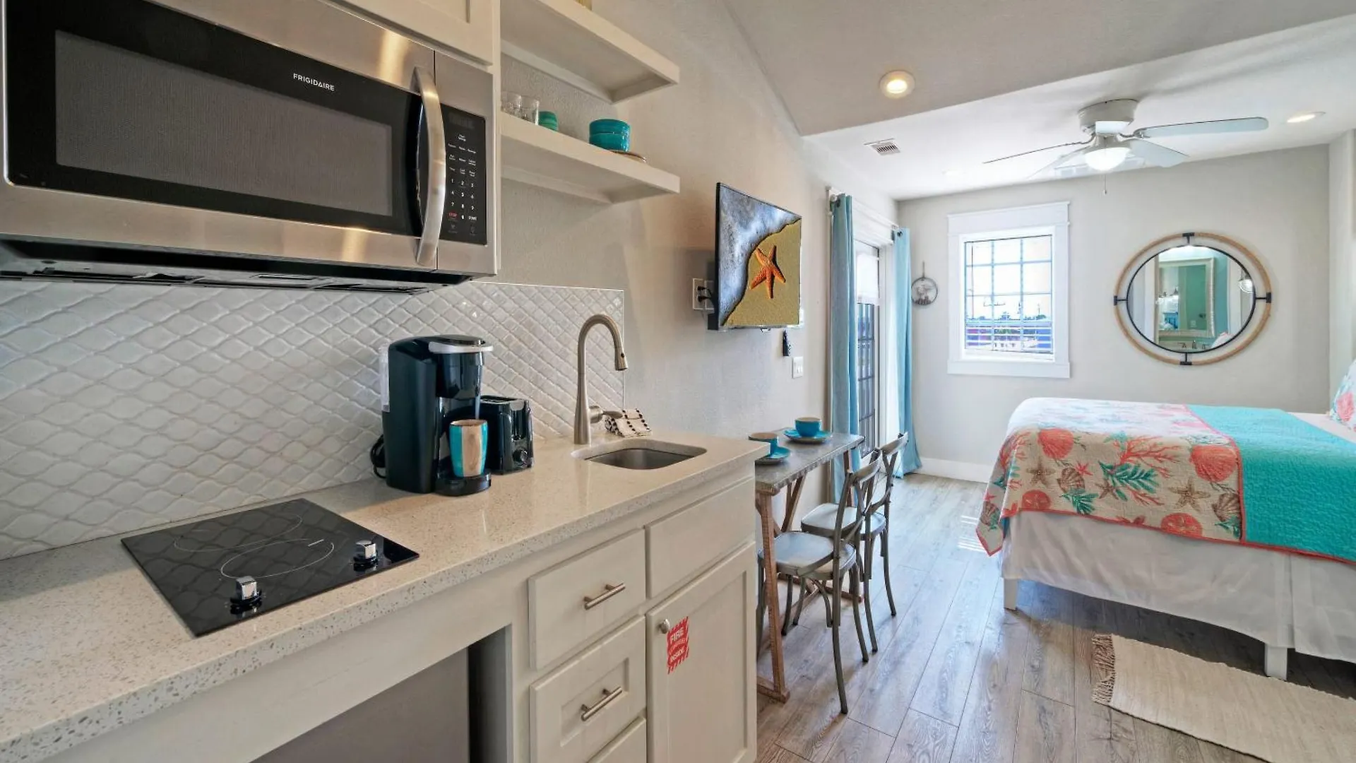 Holiday home Sailfish Blue Marlin Buyout By Avantstay 2 Units Marina Front View Patio *