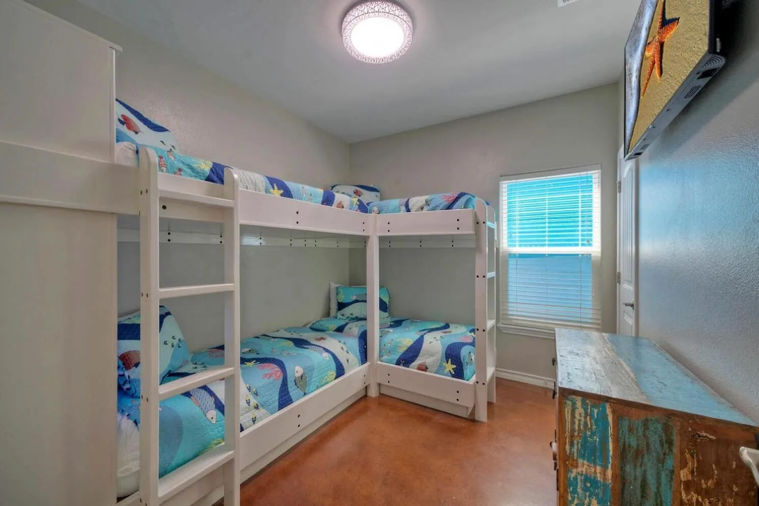 Holiday home Coastal Vibe By Avantstay Sunset At The Pool And Playscape *