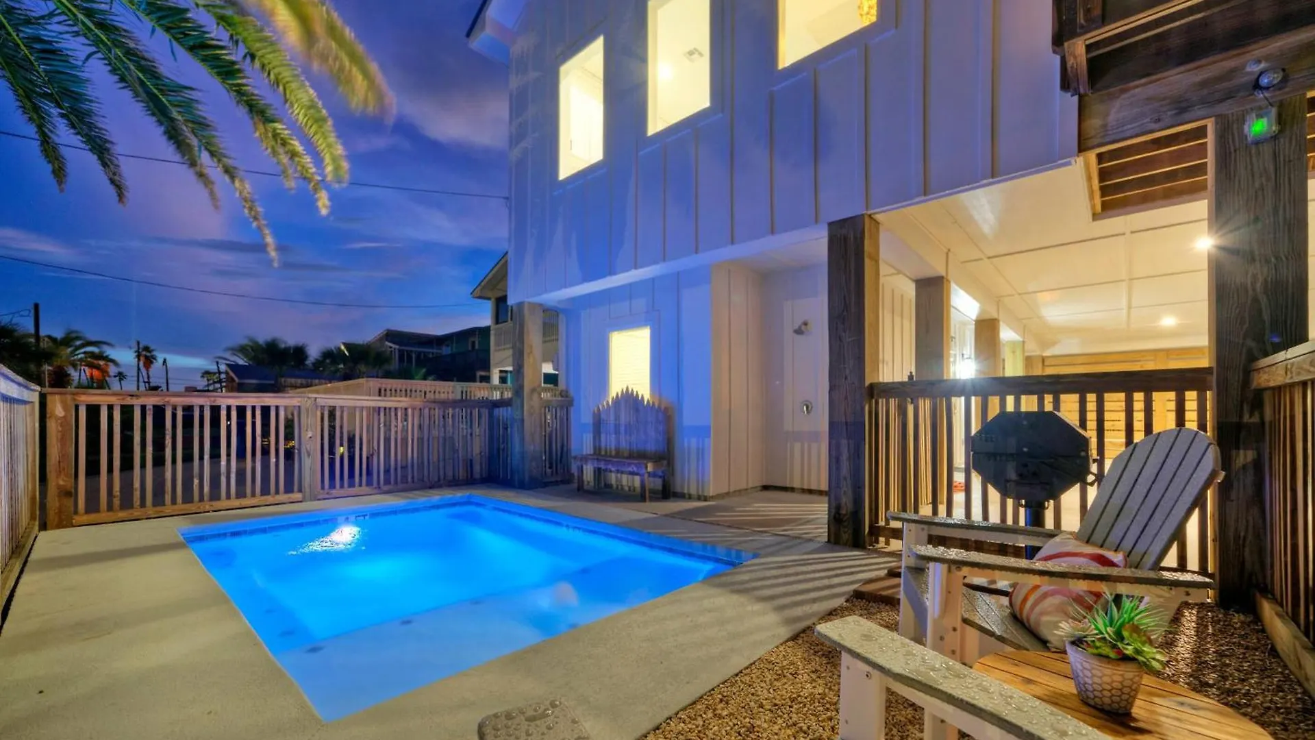 Holiday home Wild Horse By Avantstay Walk To Pool