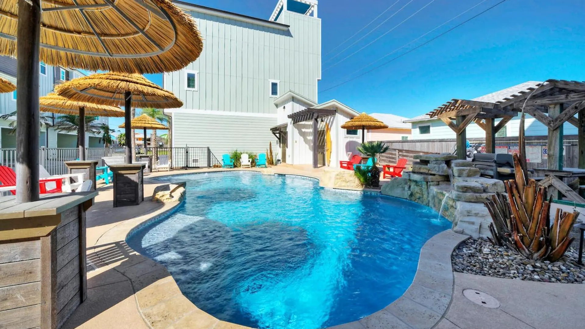 The Blue Crab By Avantstay Pool Access Blocks To The Holiday home