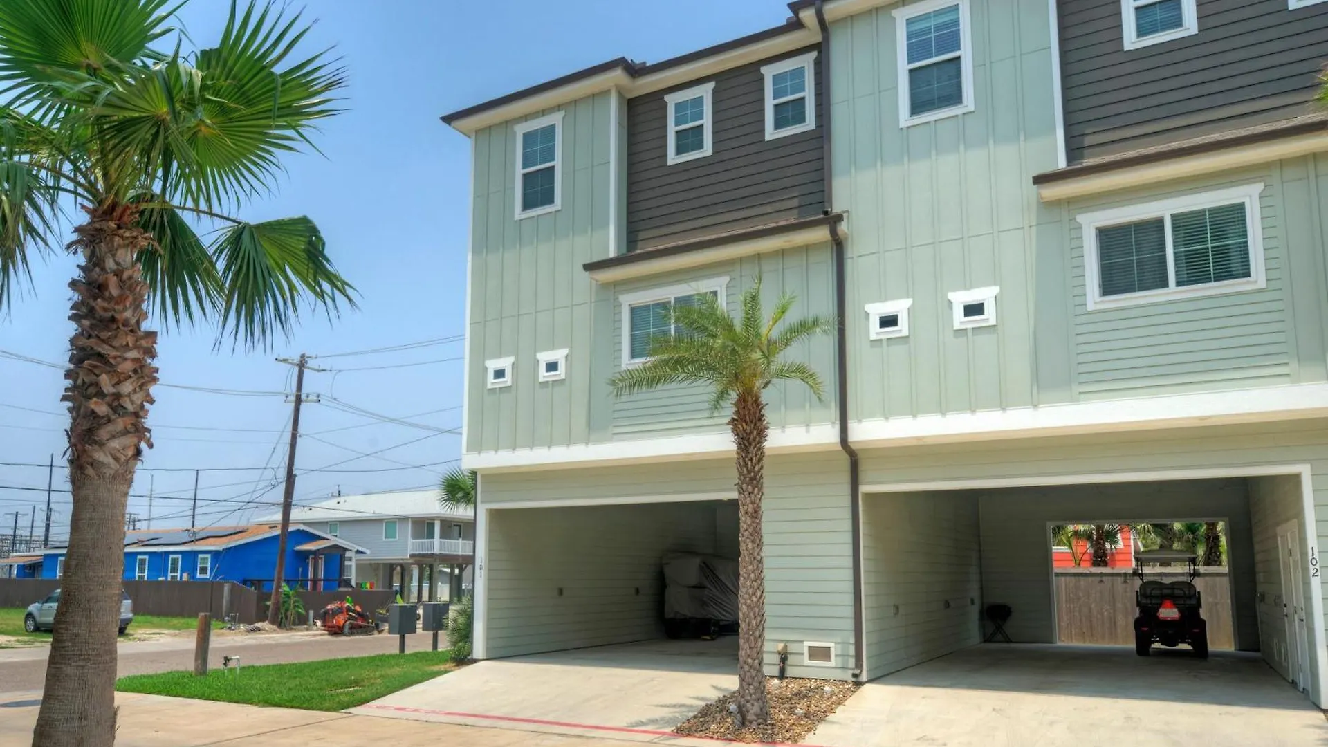 The Blue Crab By Avantstay Pool Access Blocks To The Holiday home Port Aransas
