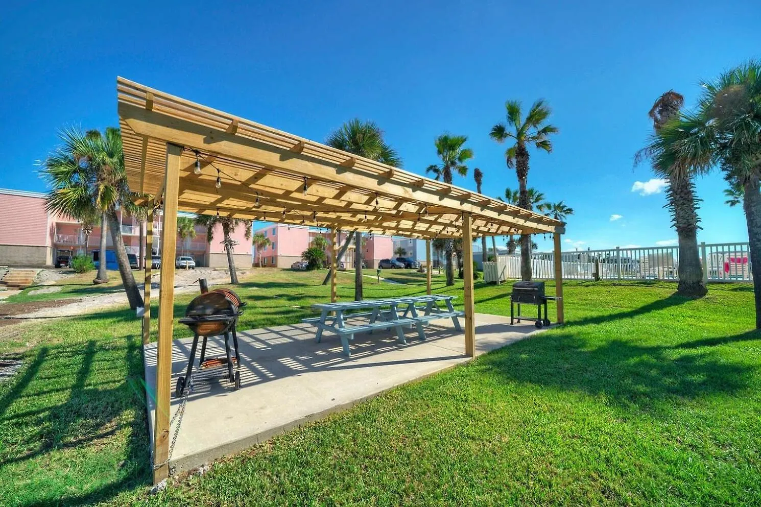 Cravin Waves By Avantstay Golf Cart Zone View Holiday home *