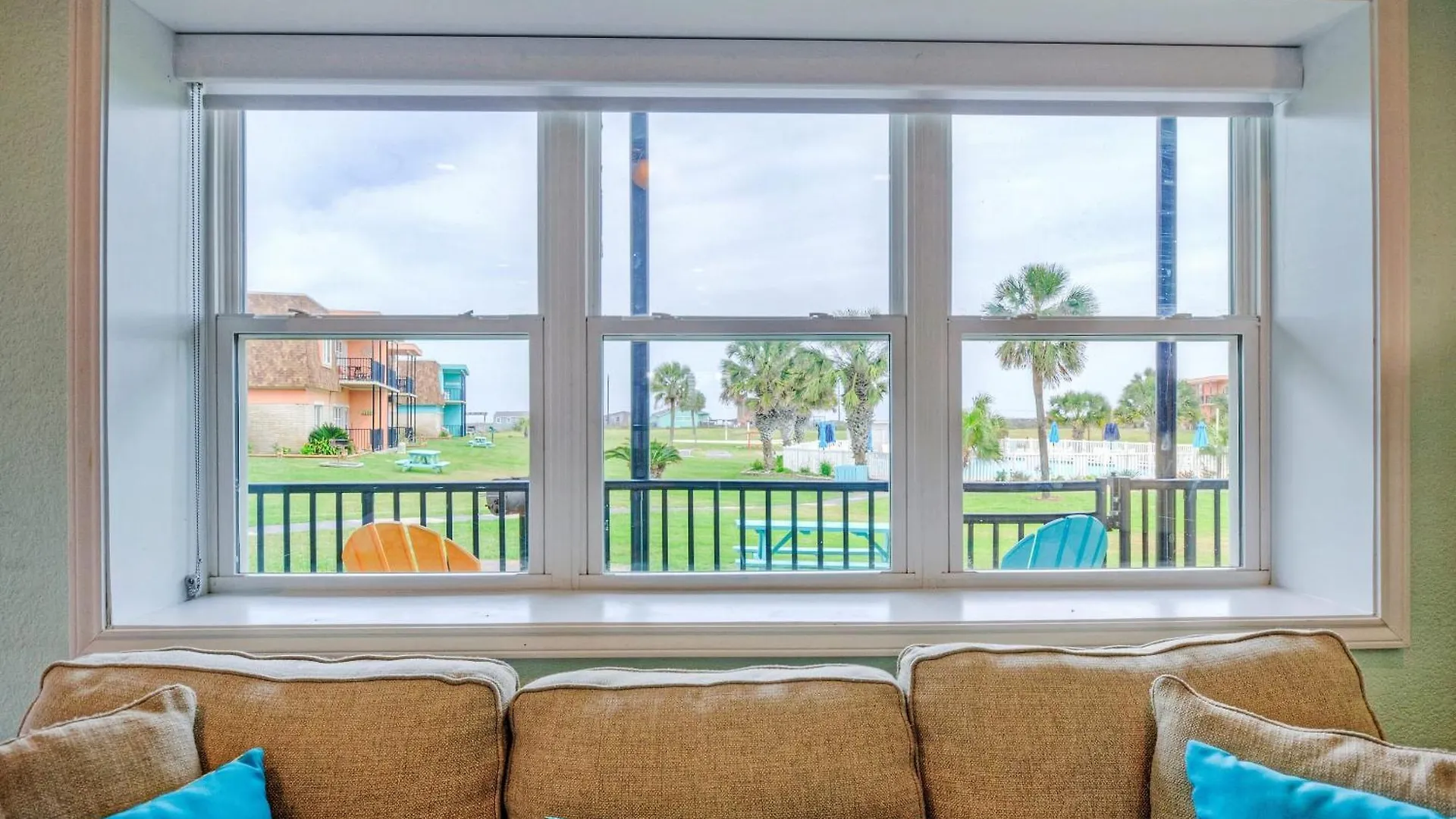 Holiday home Shorely Blessed By Avantstay Walk To Pool *
