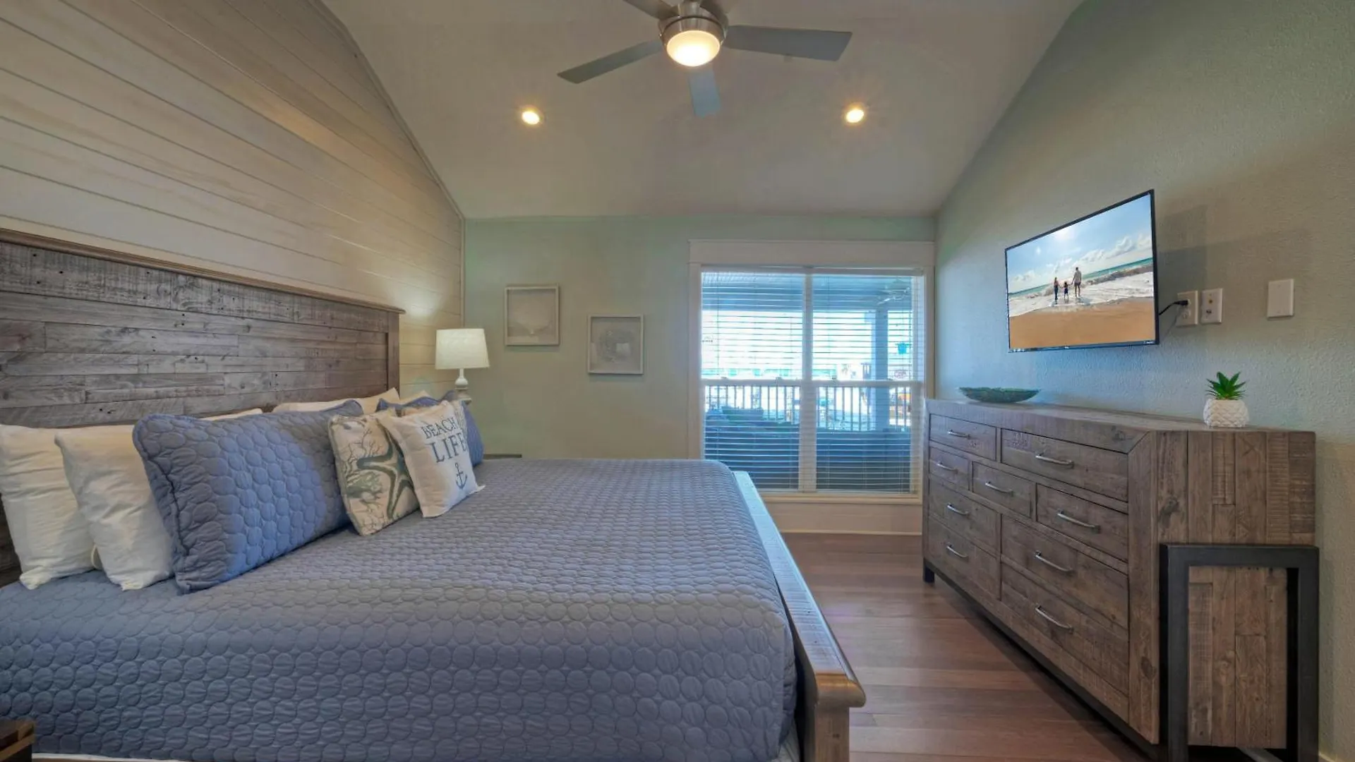 Sailfish Blue Marlin Buyout By Avantstay 2 Units Marina Front View Patio