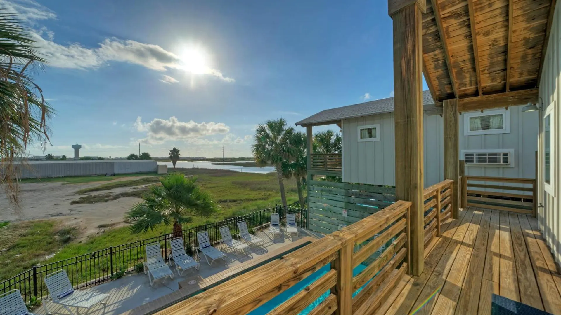 Fish Camp By Avantstay Shared Poolviews Port Aransas