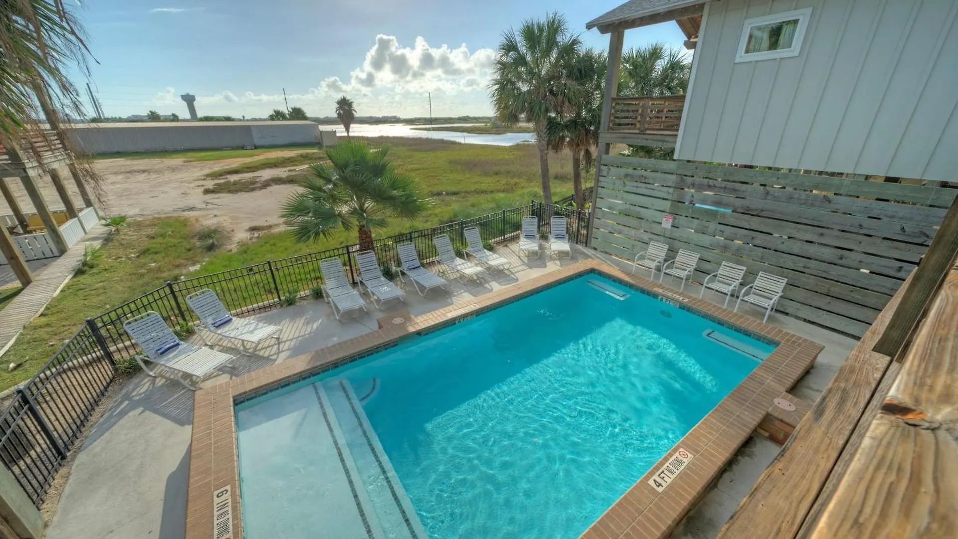 Fish Camp By Avantstay Shared Poolviews