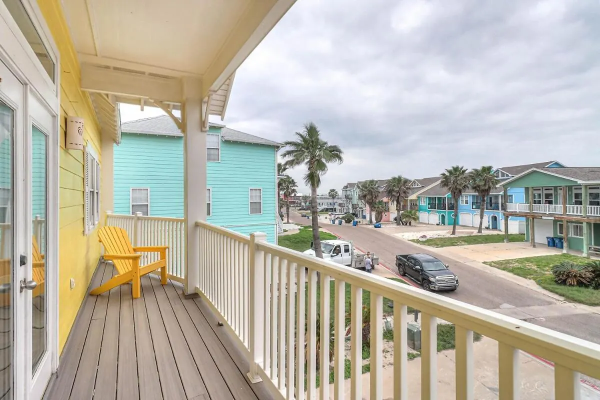 4 Bdrm With Ocean Views And Rooftop Deck! * Port Aransas