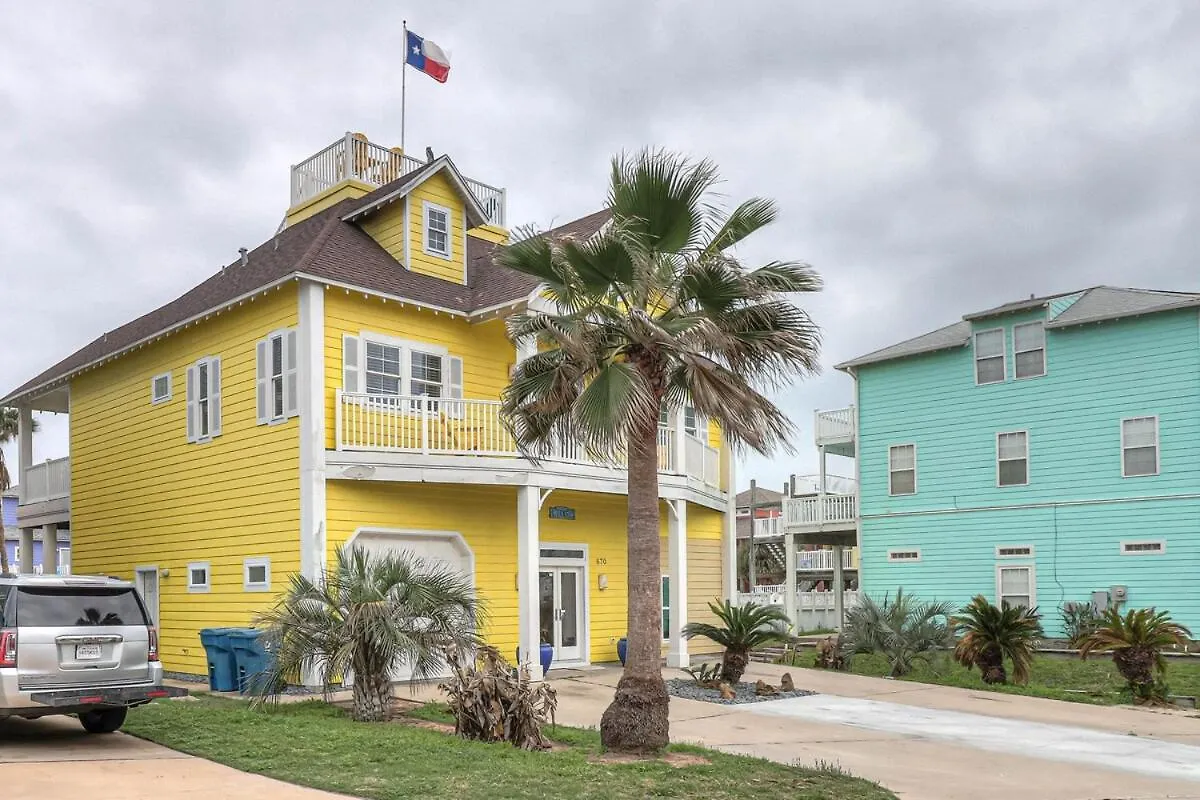 Holiday home 4 Bdrm With Ocean Views And Rooftop Deck! Port Aransas