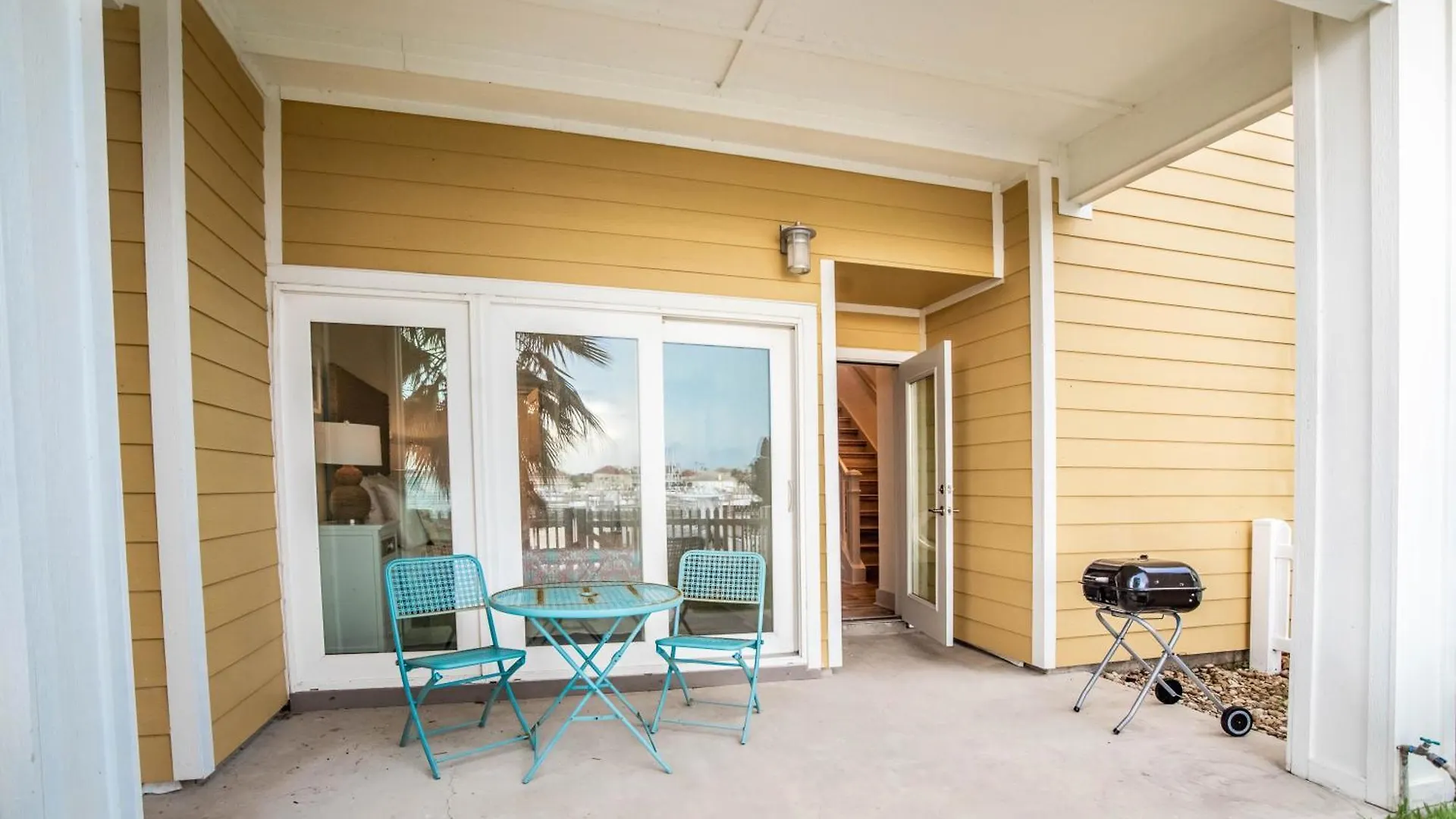 Marina Del Bell - Elevator Boat Slip For Rent Port Aransas