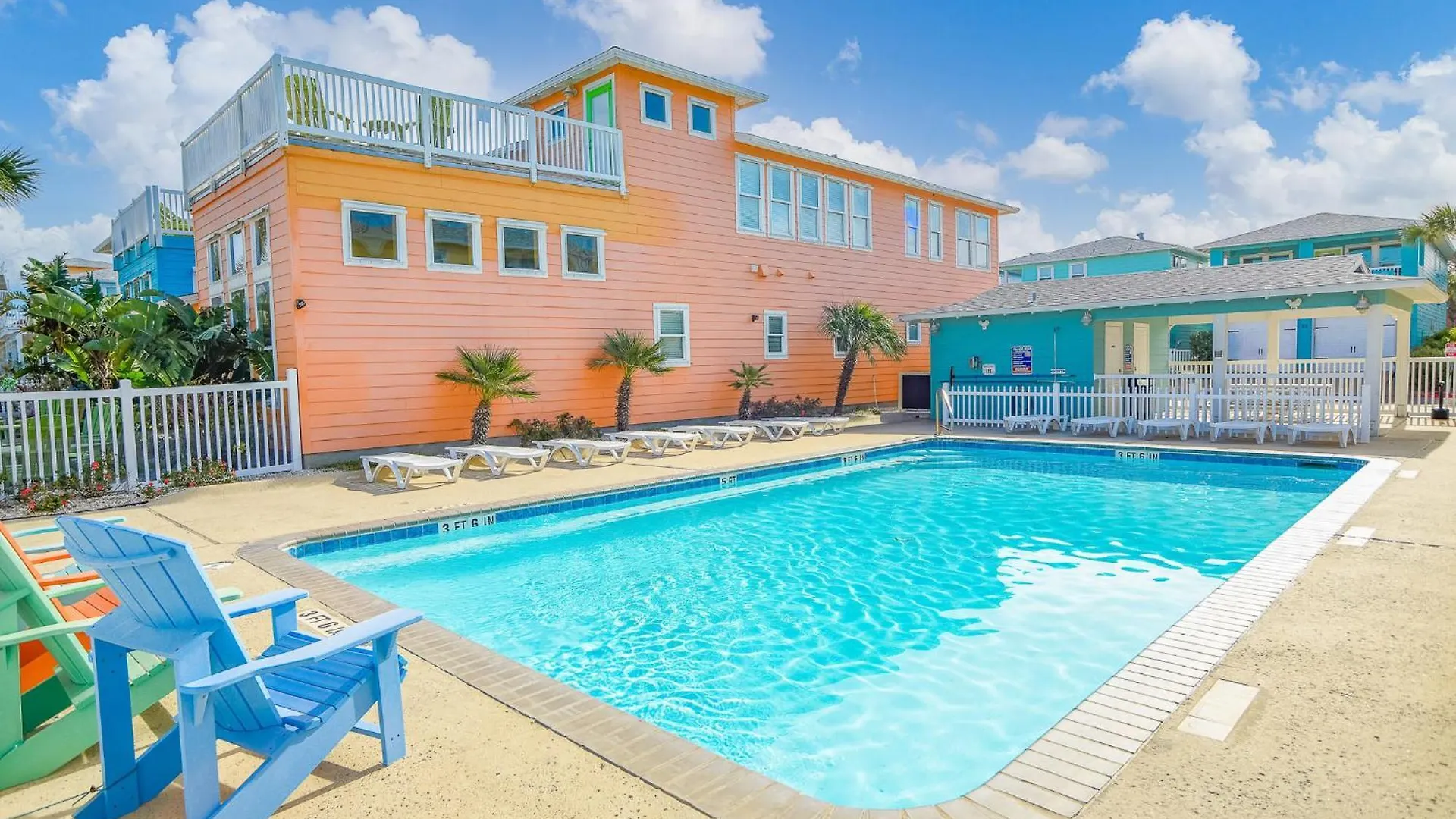 Holiday home Bach Porch - Gear Credit Included 2 Shared Heated Pools *