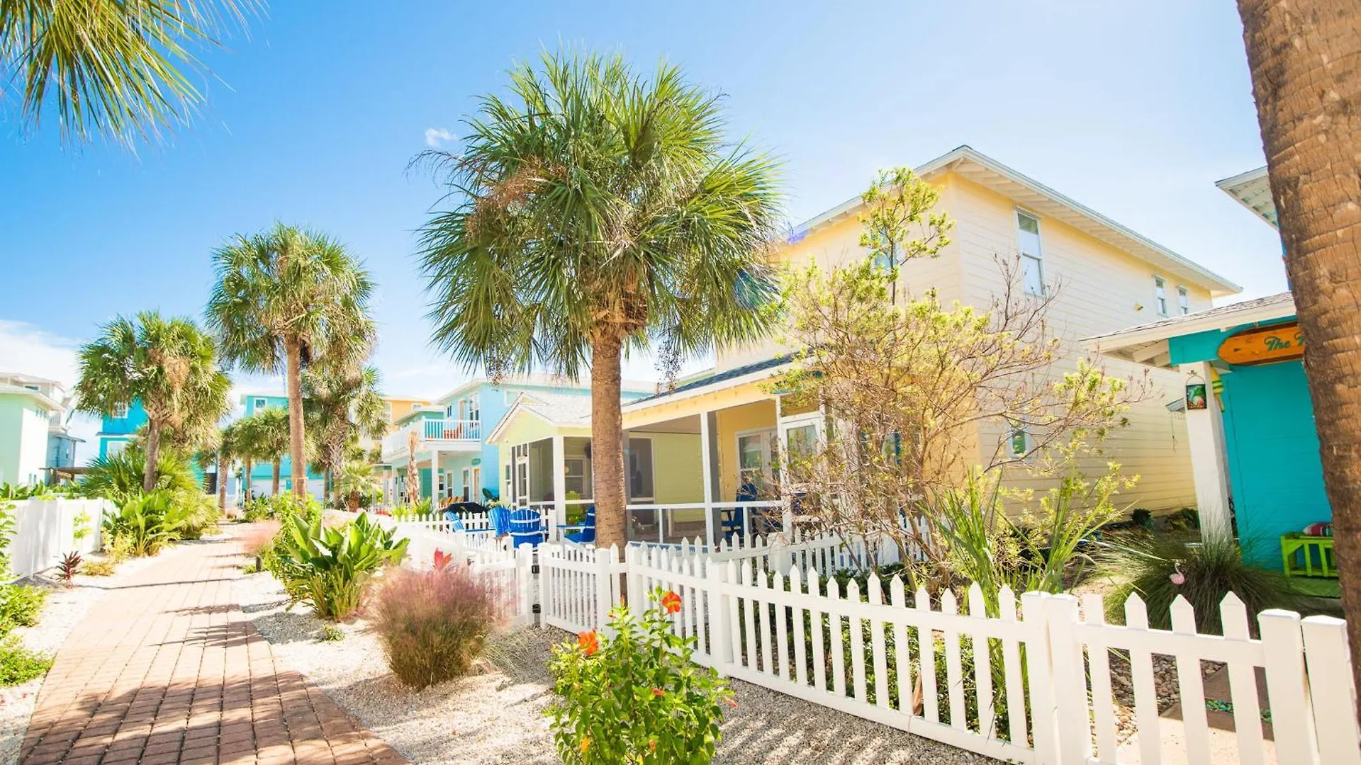 Holiday home Bach Porch - Gear Credit Included 2 Shared Heated Pools
