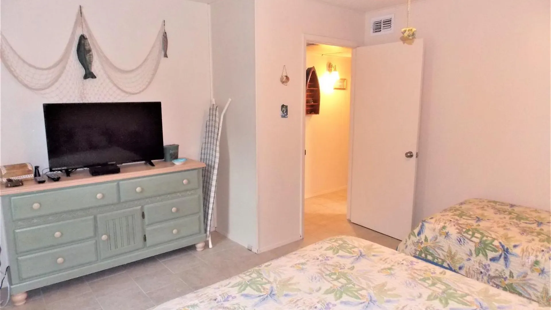 Seaside Retreat- Great Location Fish Station Port Aransas
