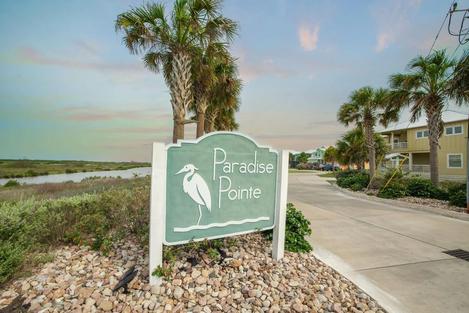 Holiday home Sunrise Paradise - Pet Friendly! Community Pool! Port Aransas