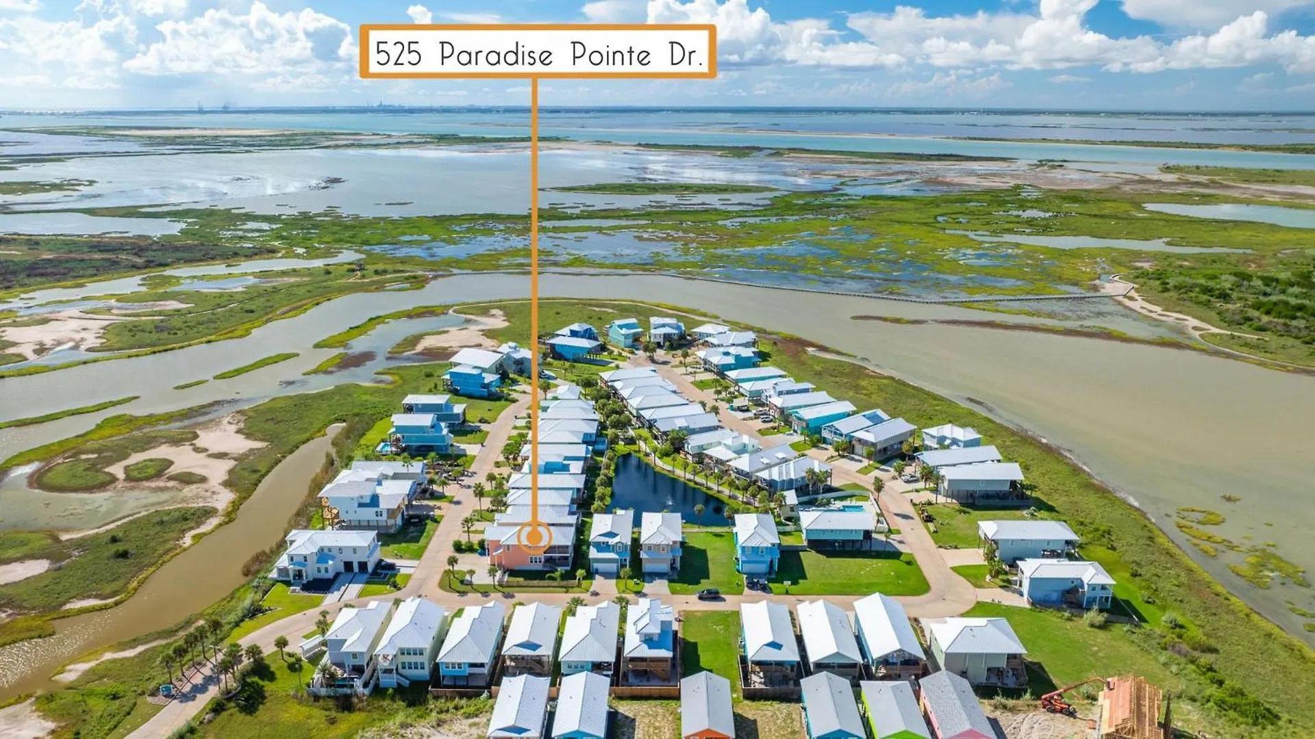 Holiday home Sunrise Paradise - Pet Friendly! Community Pool! *
