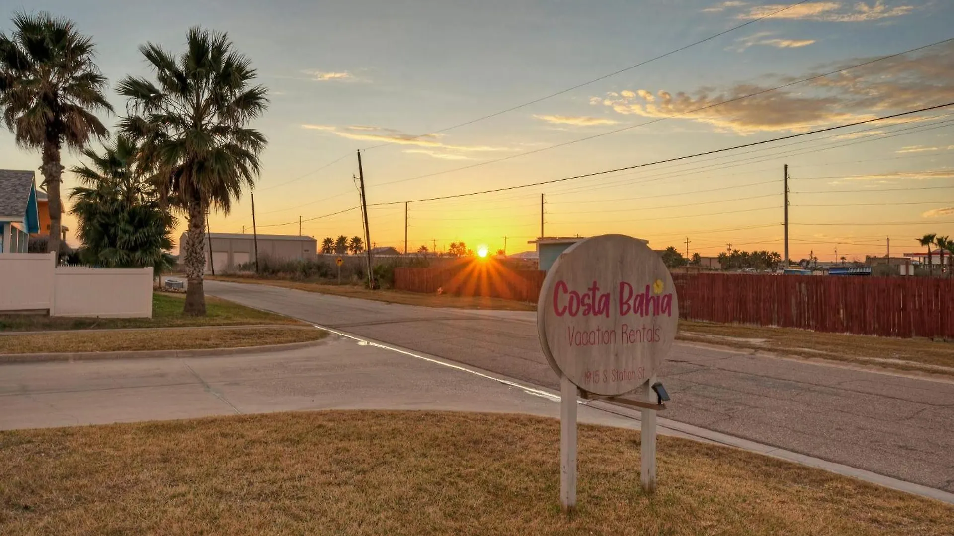 4 Costa Bahia Units Sleeps 24 W Pool Minutes To The Holiday home