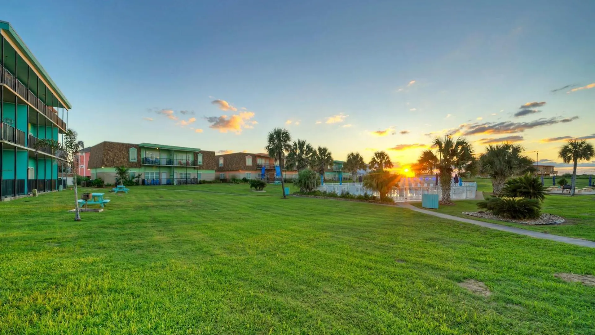 2 Units W Access Pickleball La Concha Blue Water Bliss By Avantstay *