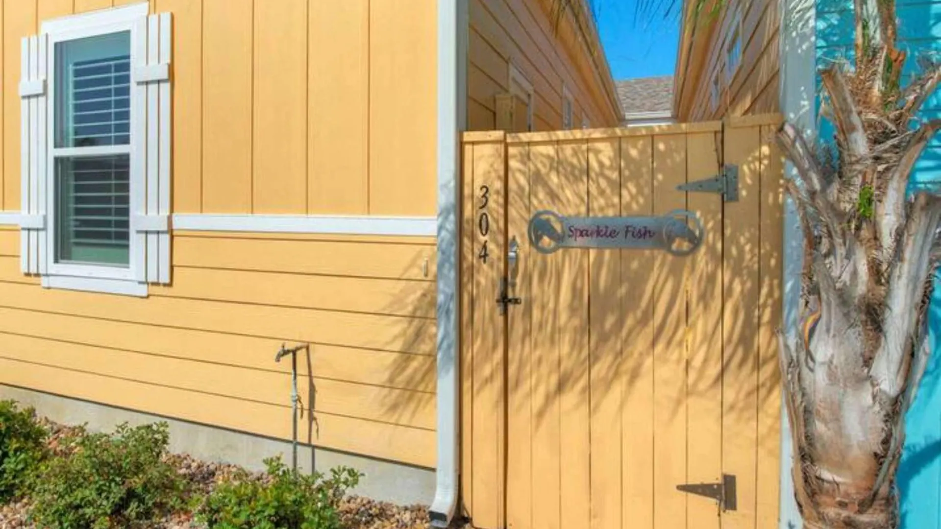 Sparkle Fish I Community Pool I Dog Friendly Holiday home Port Aransas