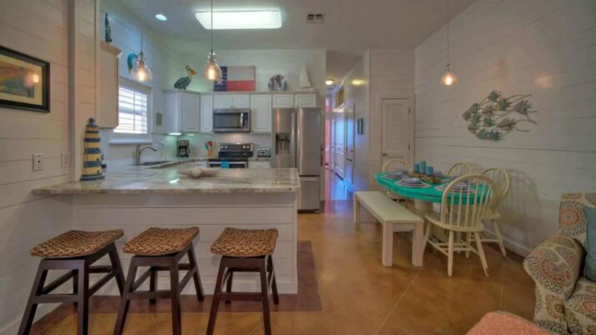 Sparkle Fish I Community Pool I Dog Friendly Port Aransas