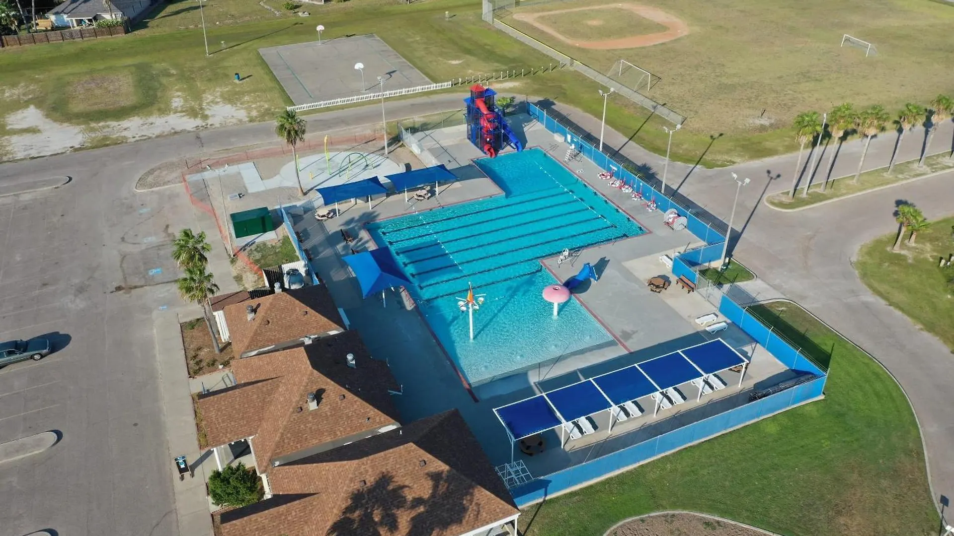 Coastal Retreat W Pool Bbq Sunset Views Beers And Sunshine By Avantstay Holiday home Port Aransas