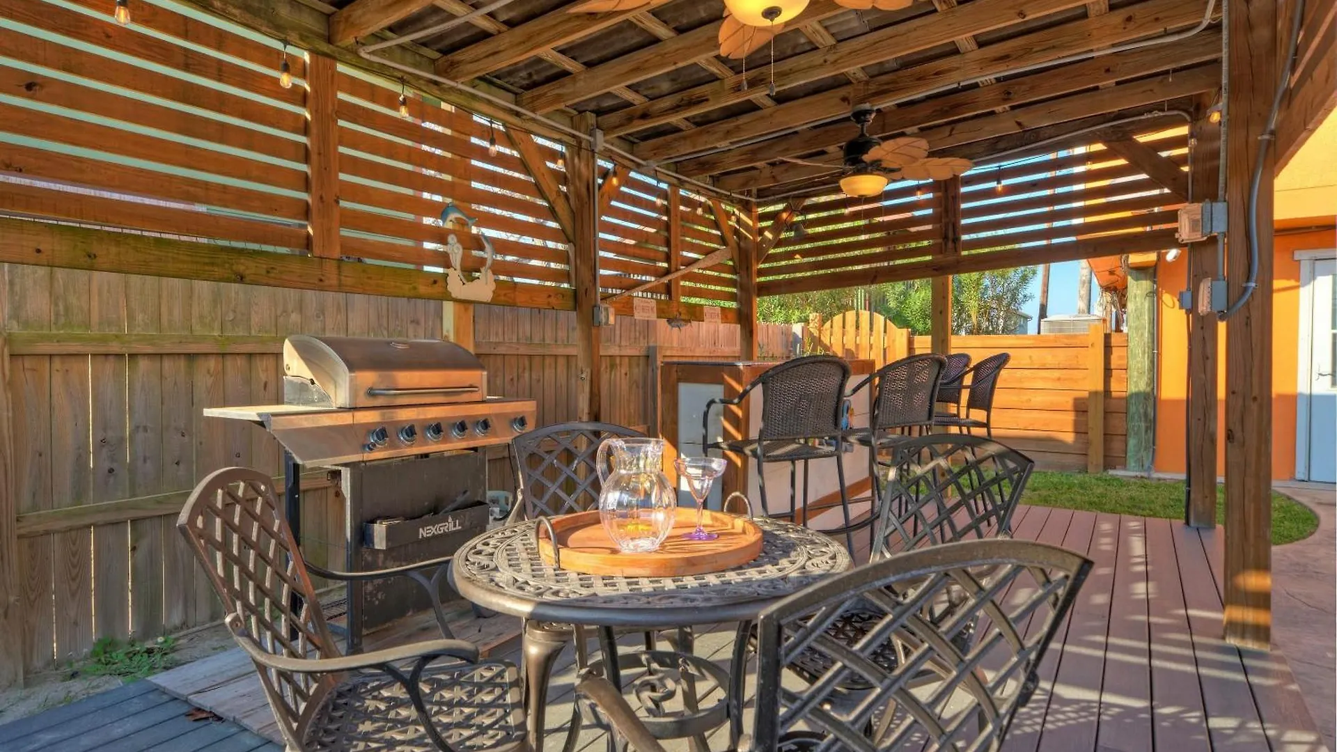 Coastal Retreat W Pool Bbq Sunset Views Beers And Sunshine By Avantstay
