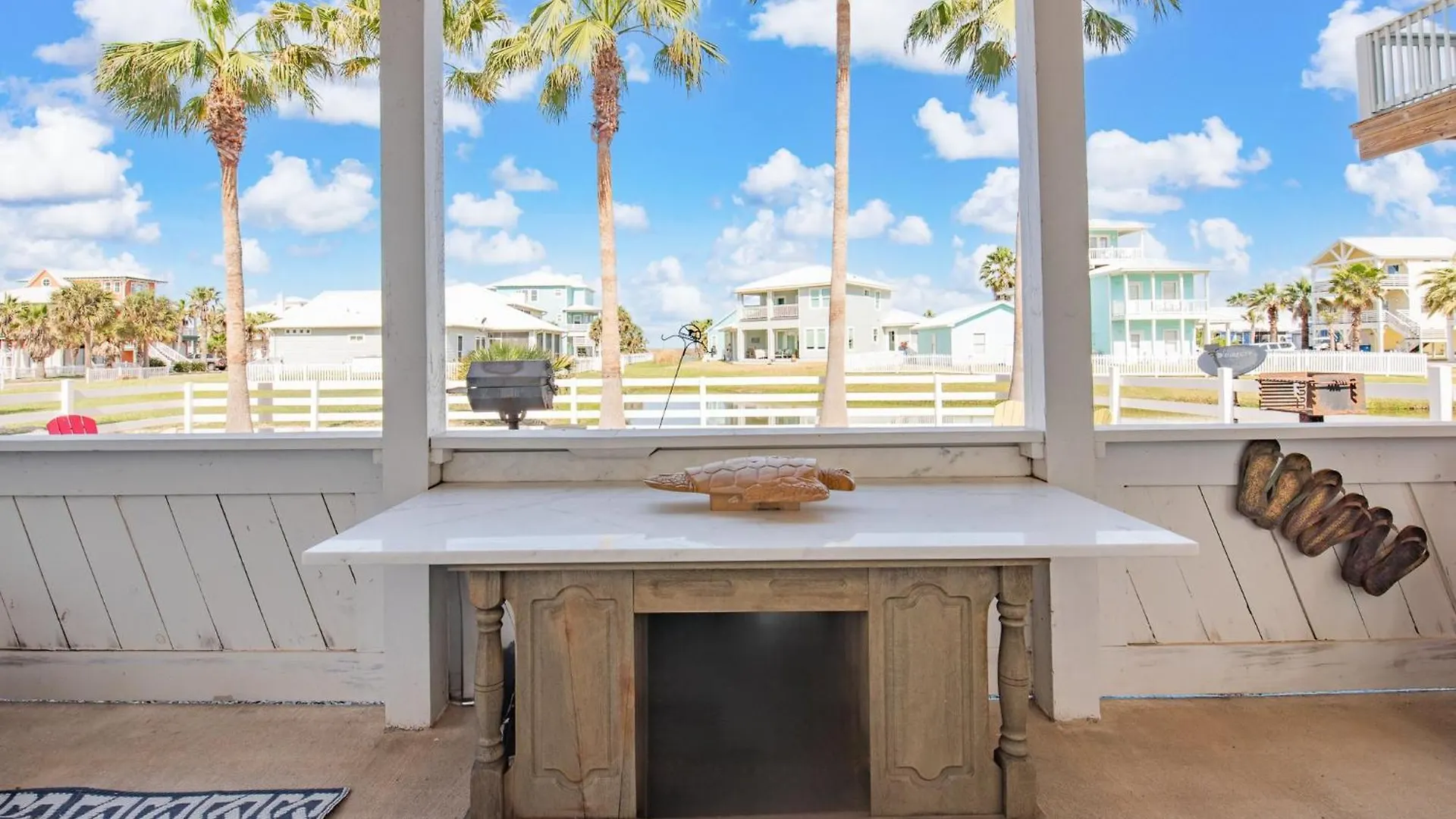 Palm Breeze - Ocean Views, Golf Cart, Game Room! Port Aransas